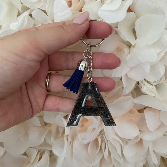 A Initial Glitter Resin Keychain black - Picture 2 of 2